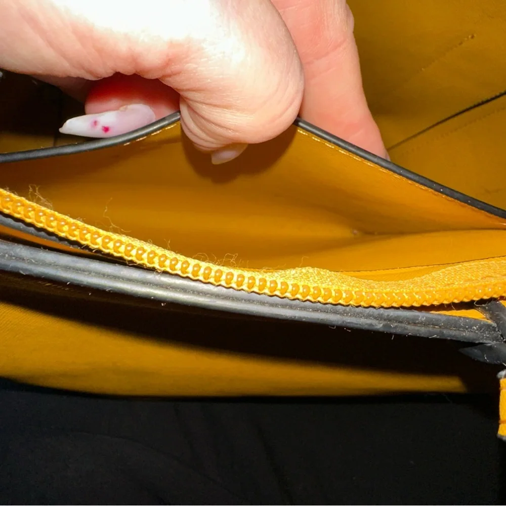 MOA YELLOW BAG